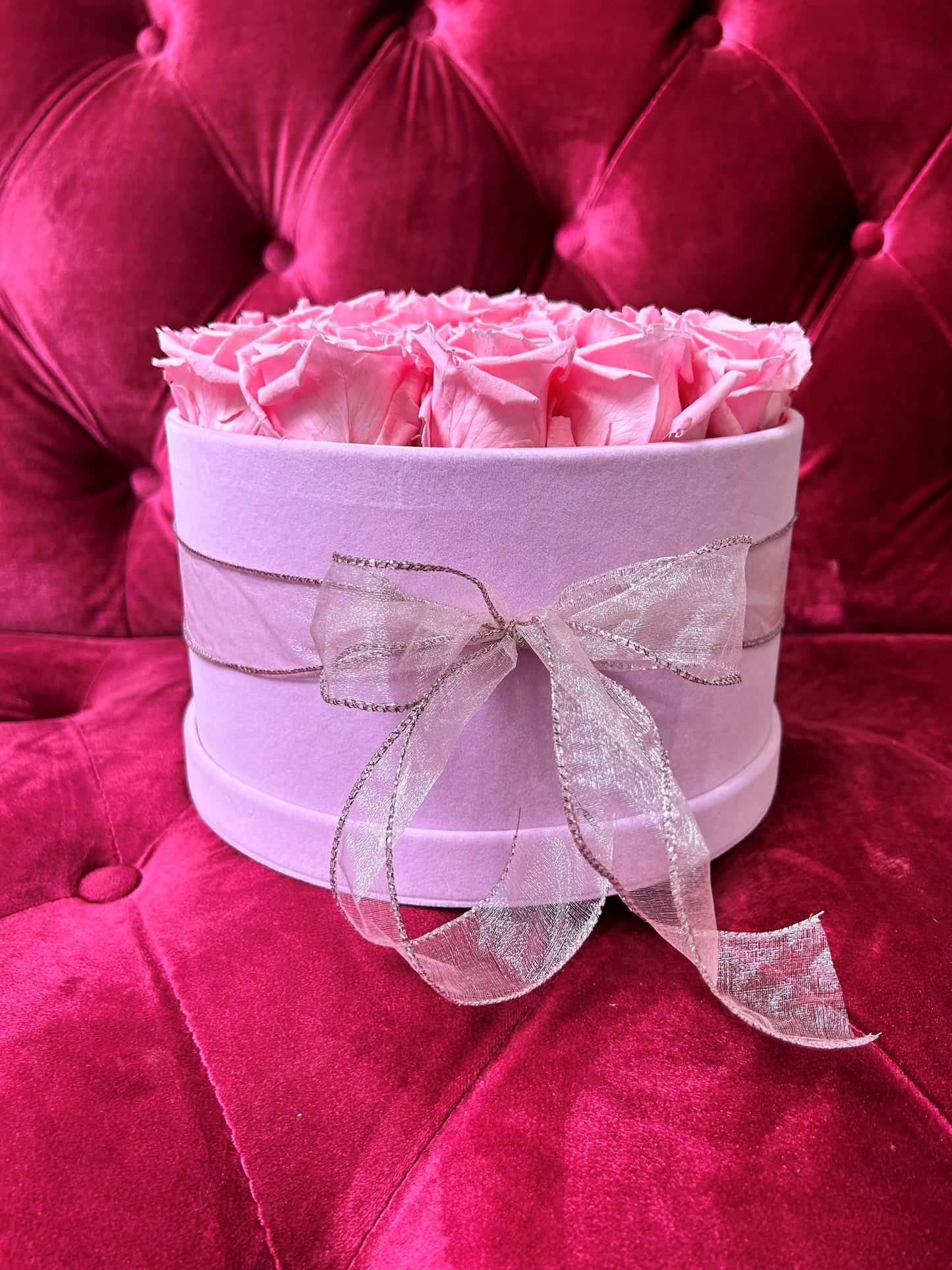 Round Velvet Rose Hat Box (pink)